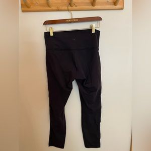 Lululemon Wunder Under High Rise legging, 25” length, very gently used